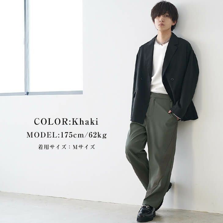 カーキのダブルジャケットセットアップを使った大人の春コーデ