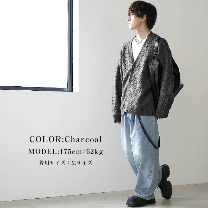 ナチュラルニットカジュアルコーデ