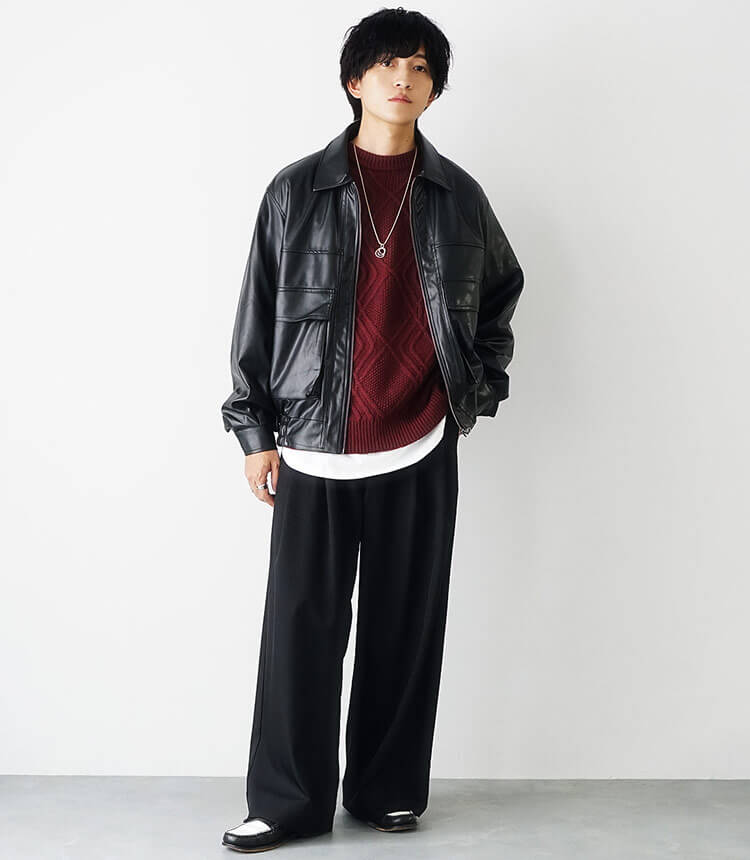 大人レザーレイヤードコーデ