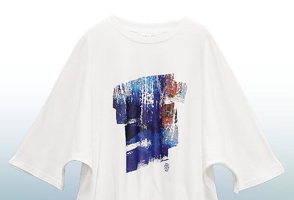 ドルマン油彩ロゴ入りプリントTシャツ