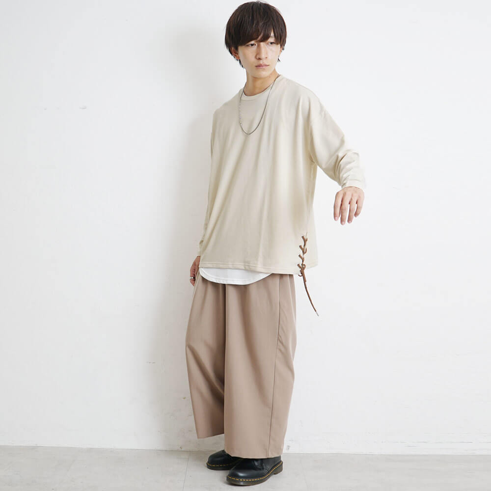 シンプル過ぎない大人っぽいコーデ