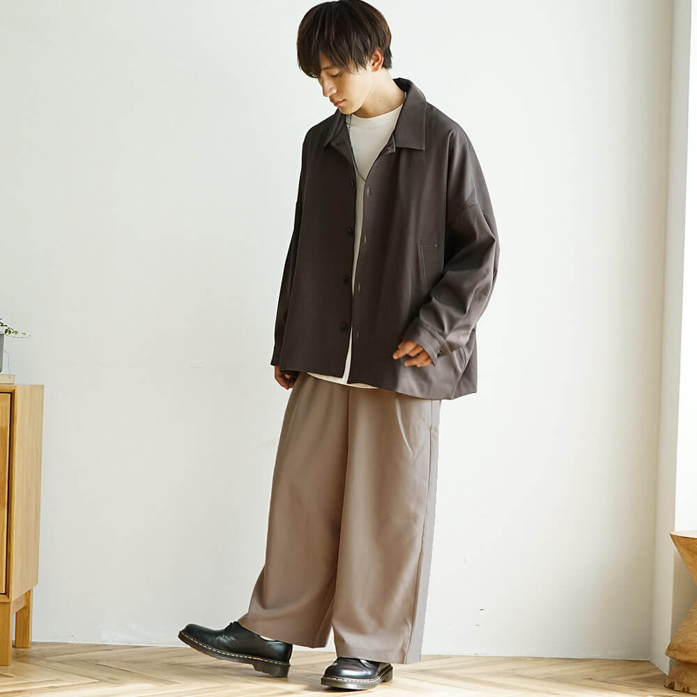 シャツと合わせたカジュアルコーデ