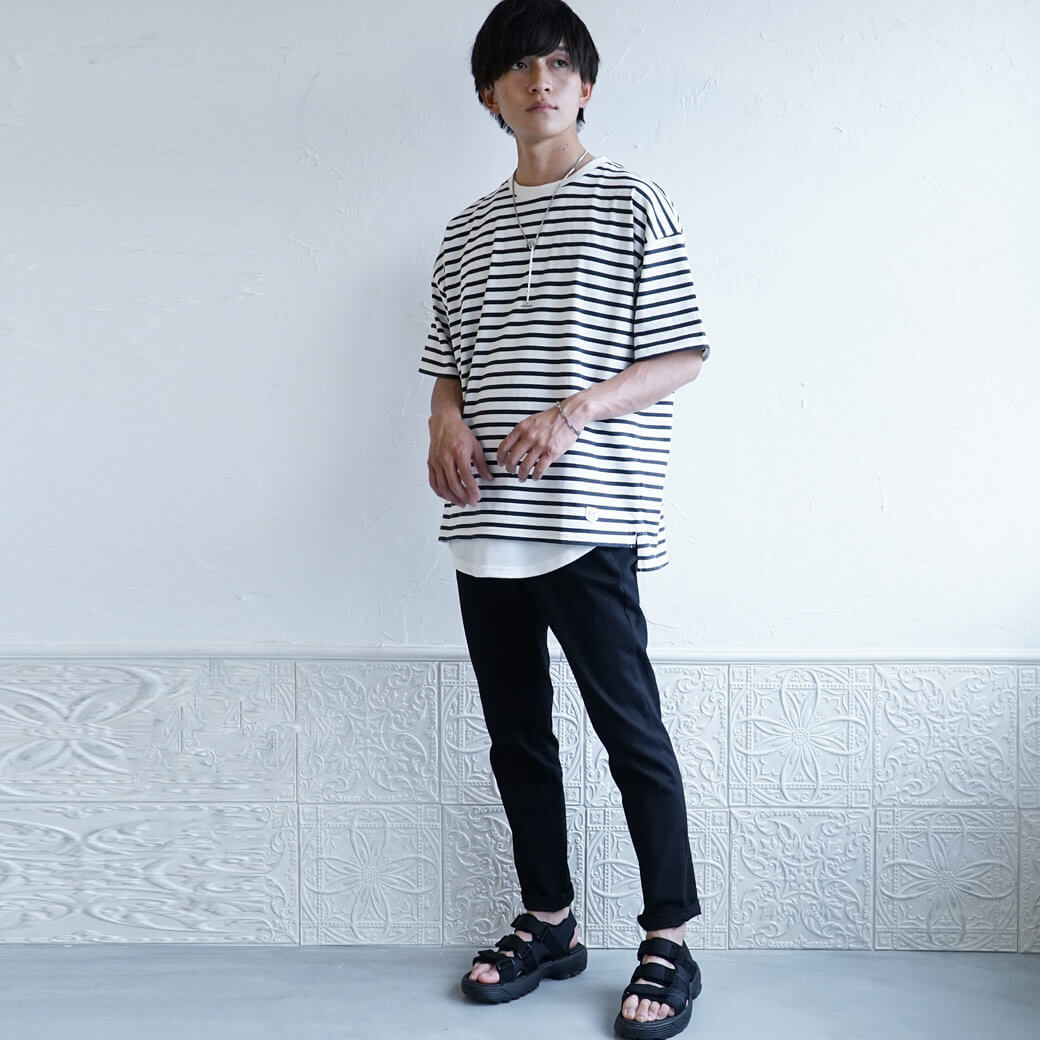 ボーダーTシャツ×スキニーパンツ