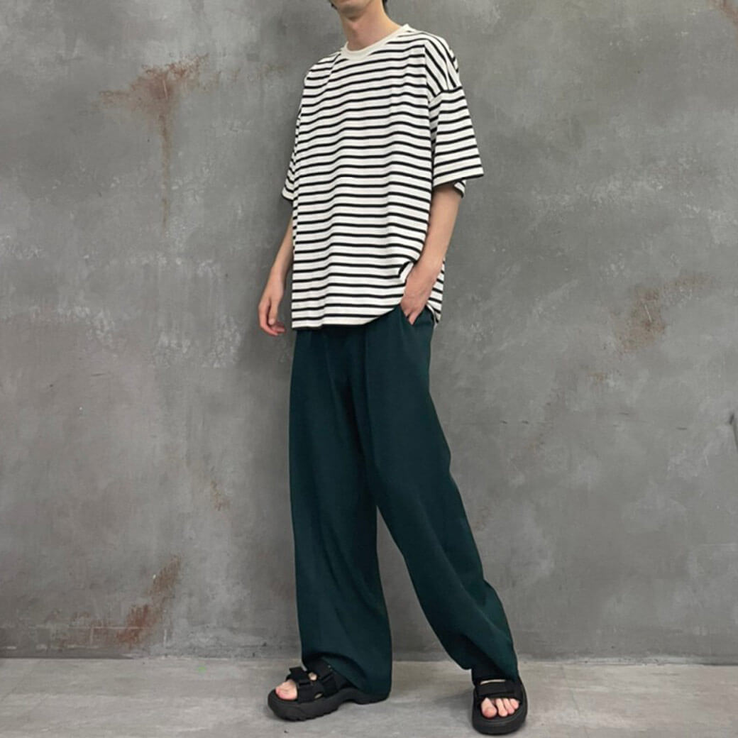 ボーダーTシャツ×カラーパンツ