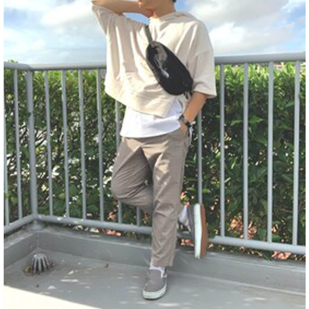 無地の半袖パーカーを選ぶ