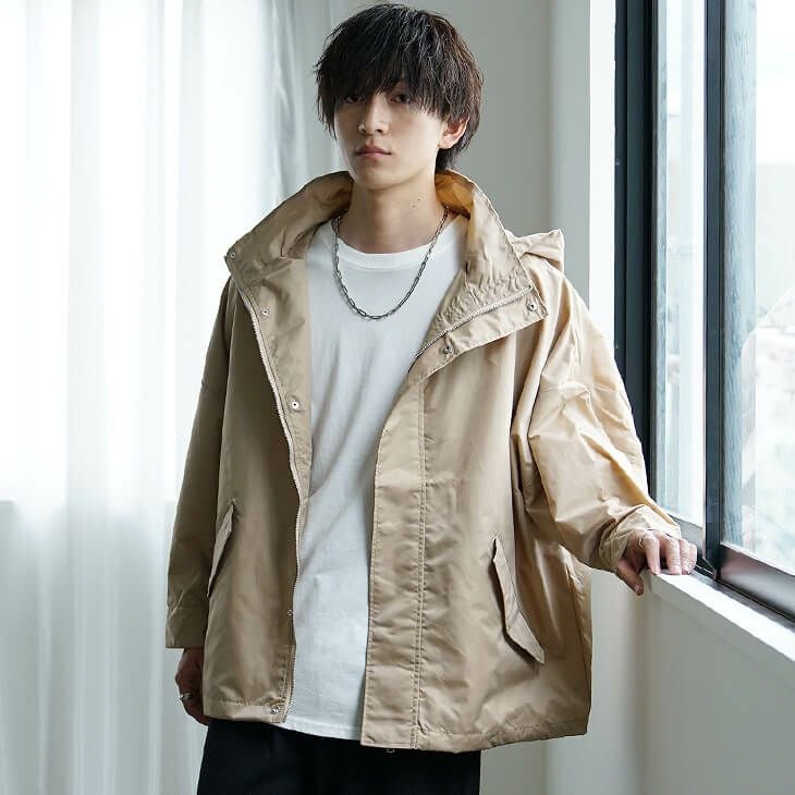 MONCLER ドルマンスリーブ マウンテンパーカー ベージュ 00 ポンチョ MONCLER ドルマンスリーブ マウンテンパーカー ベージュ 00 ポンチョ